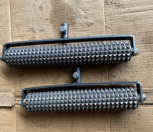 Con lăn tạo nhám gai