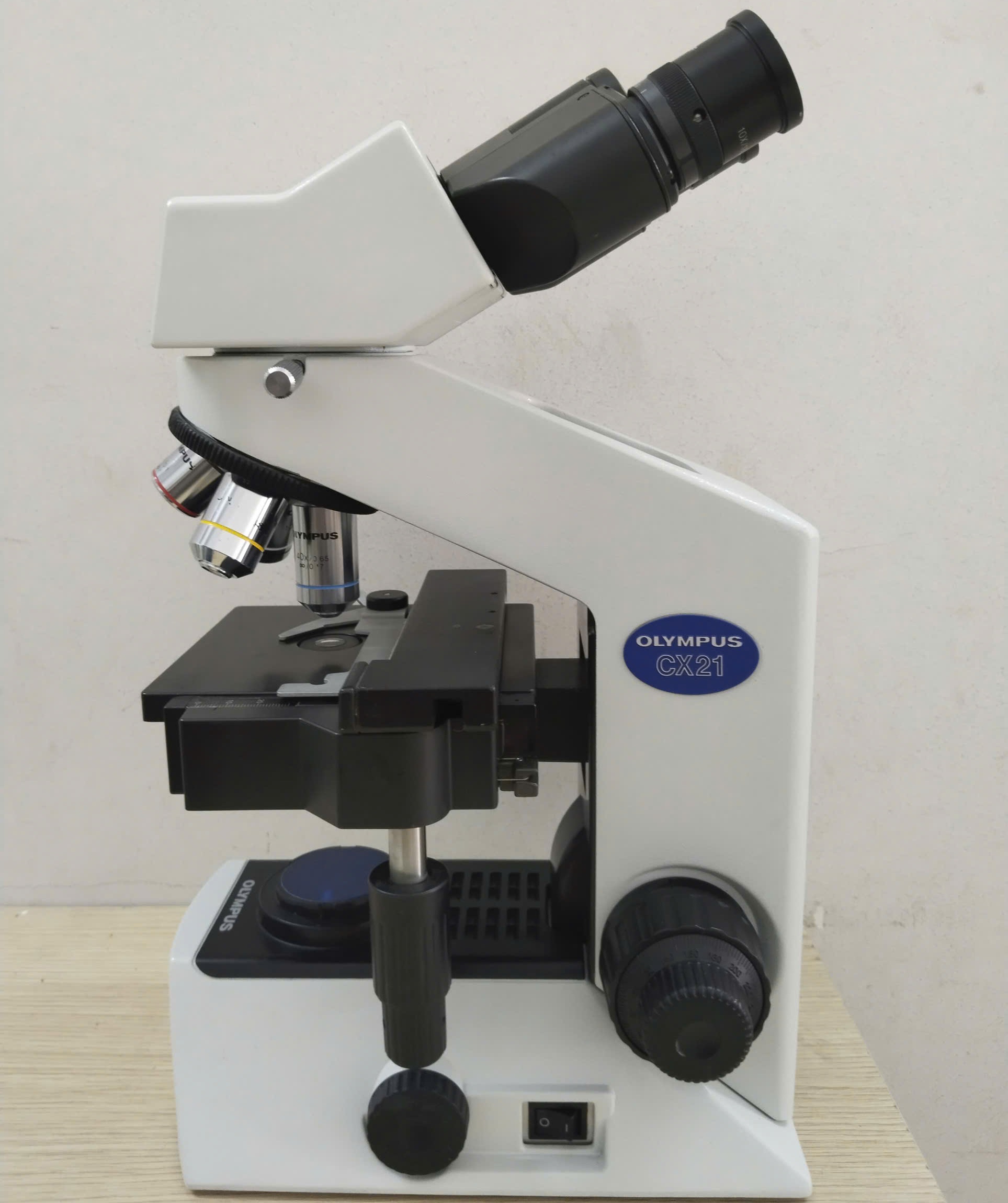 Kính hiển vi Olympus CX21 2 mắt