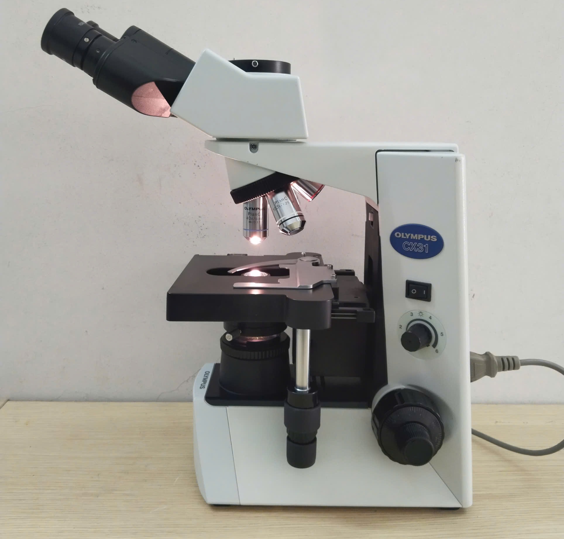 kính hiển vi cx31