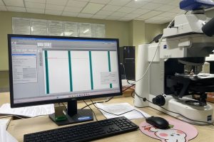 Cách chọn camera kính hiển vi chuẩn nhất 2026 (10 tiêu chí quan trọng)