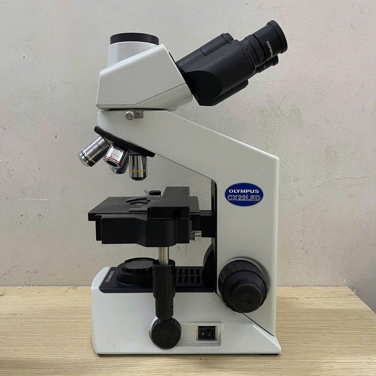 kính hiển vi 3 mắt cx22