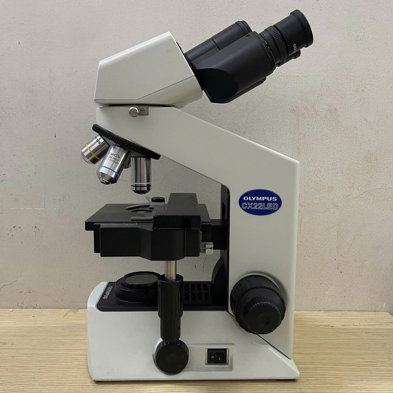 Kính hiển vi cx22