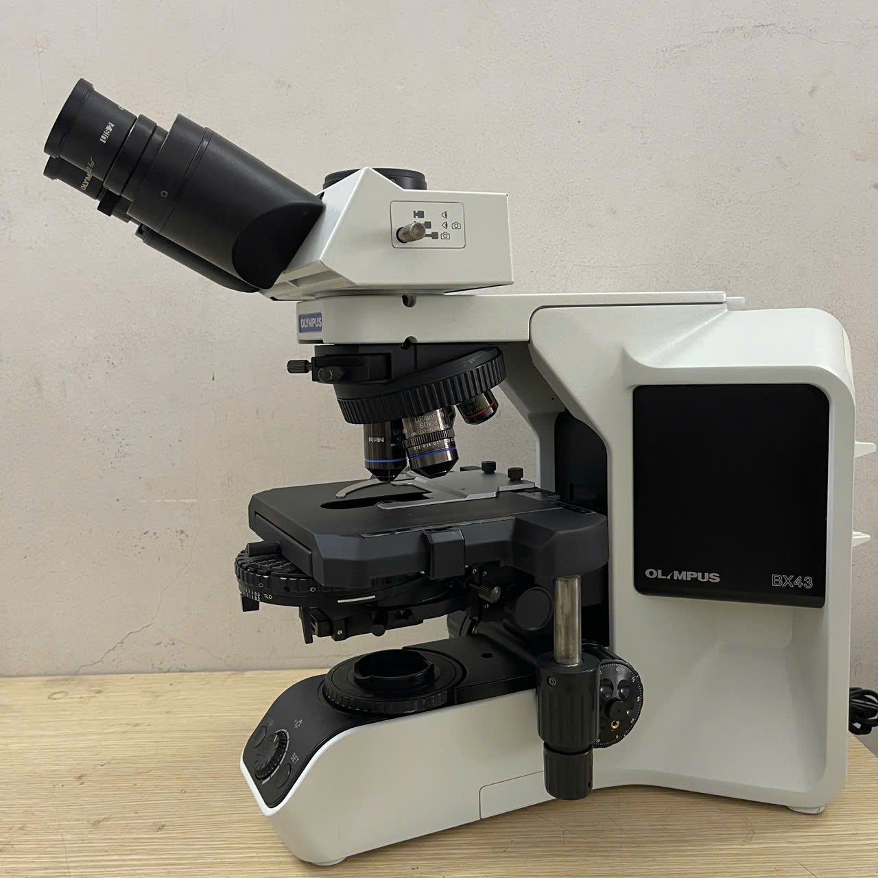 Kính hiển vi DIC Olympus BX43